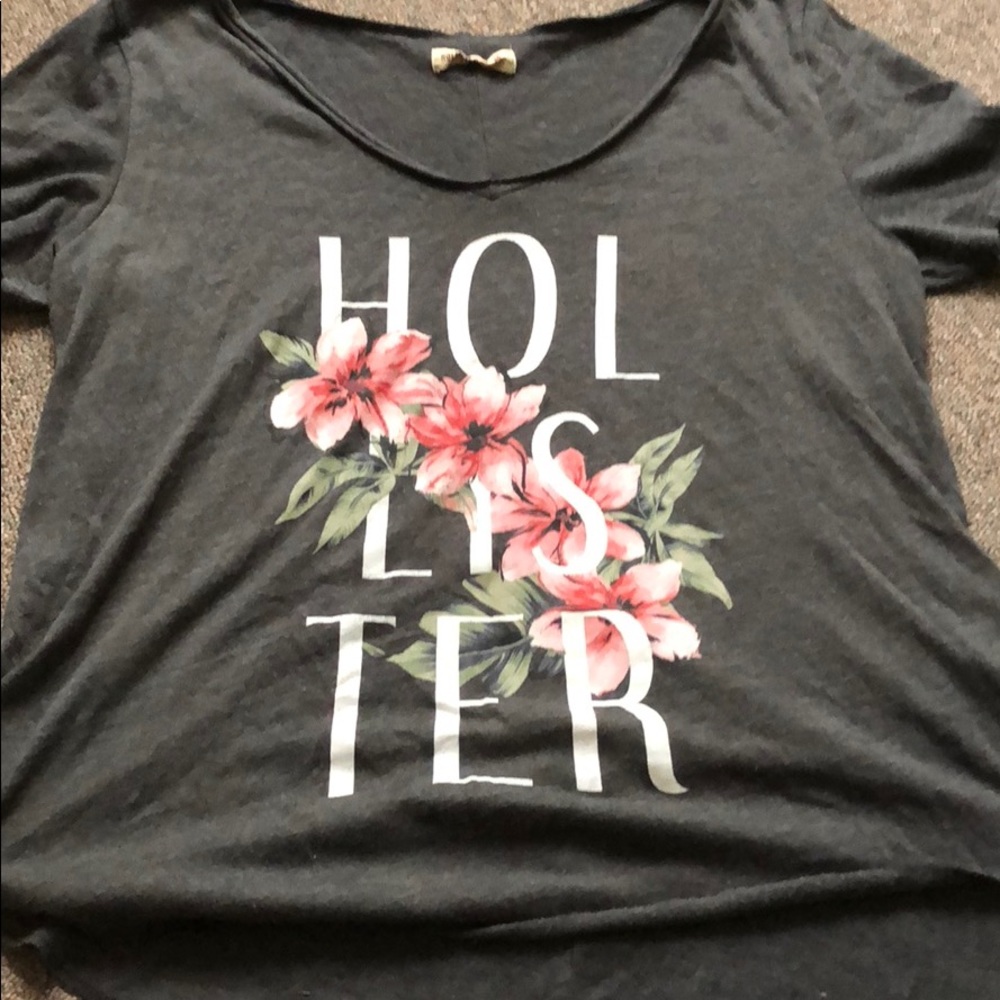 Hollister Tee shirt